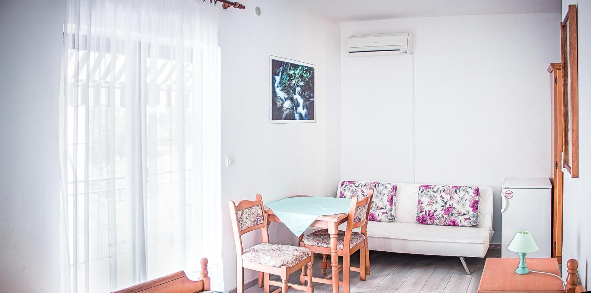 Apartments And Rooms Mare-Monti Стариград-Пакленица Стая снимка