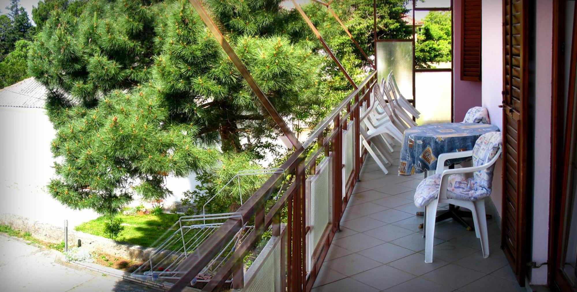 Apartments And Rooms Mare-Monti Стариград-Пакленица Стая снимка